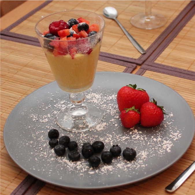 Hillers Mango-Mousse mit Beeren-Mix – Restaurant Hiller